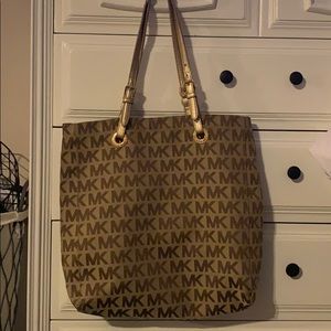 Michael kors tote